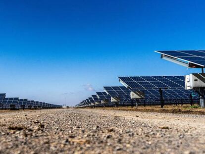 Planta solar de Amazon en Dos Hermanas (Sevilla) ya en funcionamiento.