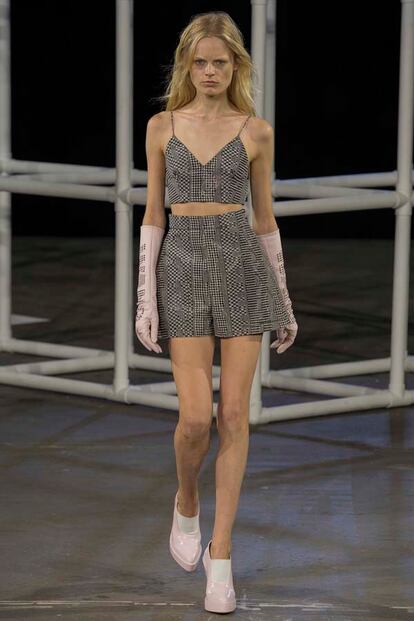 Alexander Wang vuelve a los 90