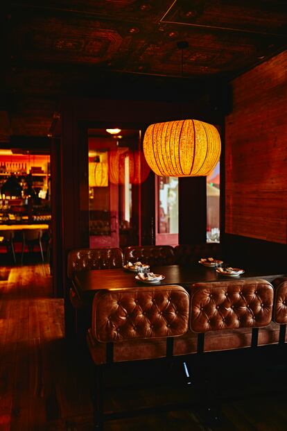 El interior del restaurante de Carles Abellán y Natalia Juan.