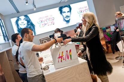 Tienda de H&M en Oxford Circus, Londres.