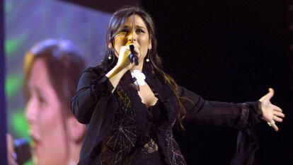 Rosa, durante su actuación en la 47ª edición del Festival de Eurovisión en Tallin, Estonia en 2002