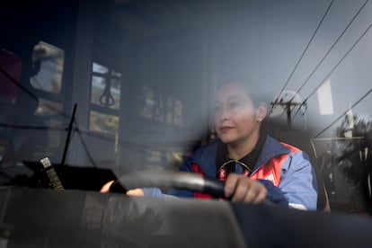 Vicky Céspedes en uno de los buses de entrenamiento de RBU, el 5 de Junio de 2025.
