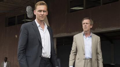 Tom Hiddleston y Hugh Laurie, protagonistas de 'El infiltrado'