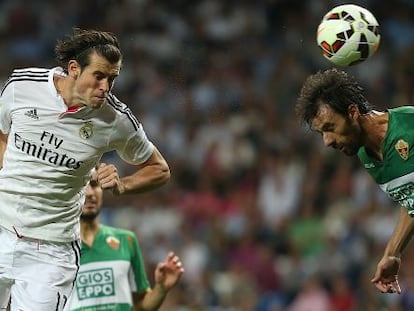 Gareth Bale marca el primer gol del Madrid al Elche, que hizo el tanto número 3.000 de los madridistas en Liga en el Bernabéu