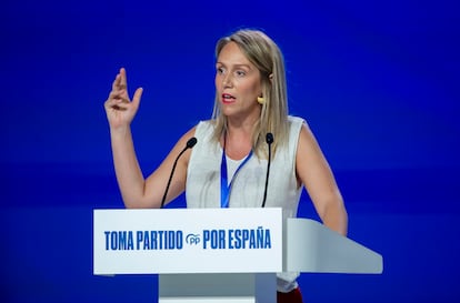 La eurodiputada del PP Alma Ezcurra interviene durante la segunda jornada del Congreso Nacional del Partido Popular.