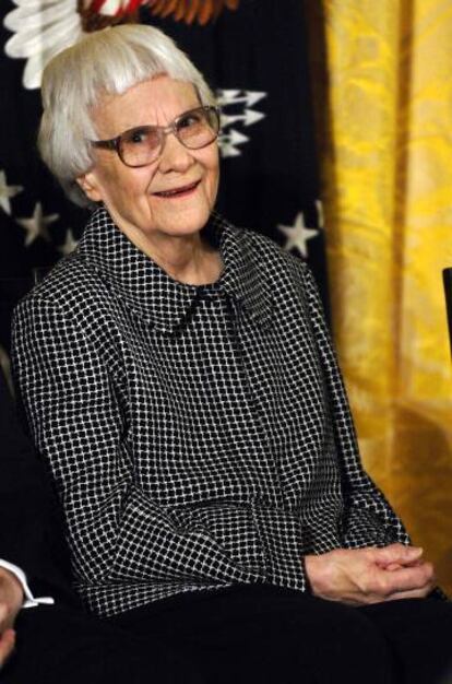 La escritora Harper Lee en la Casa Blanca, en 2007, en la ceremonia para recibir la Medalla Presidencial de la Libertad.