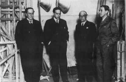 De izquierda a derecha, Antonio Machado, Gregorio Mara&ntilde;&oacute;n, Jos&eacute; Ortega y Gasset y Ram&oacute;n P&eacute;rez de Ayala en Segovia el 14 de febrero de 1931.