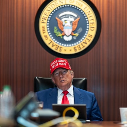 WASHINGTON (USA), 22/06/2025.- A handout photo made available by the White House shows US President Donald Trump in the Situation Room of the White House in Washington, DC, USA, 21 June 2025. Later in the day, President Trump spoke to the nation about the US bombing of nuclear sites at three places in Iran: Fordow, Natanz and Esfahan. EFE/EPA/WHITE HOUSE / HANDOUT EDITORIAL USE ONLY/NO SALESHANDOUT EDITORIAL USE ONLY/NO SALES