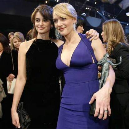 Penélope Cruz y Kate Winslet, en los Globos de Oro.