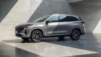 MG lanza su SUV más grande en España: siete plazas, más de 100 kilómetros eléctricos y precio rompedor