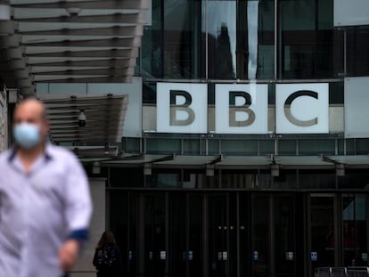 Entrada de la sede central de la BBC en Londres, el pasado 2 de julio.