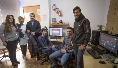 Parte del equipo que ha creado 'Survival'.