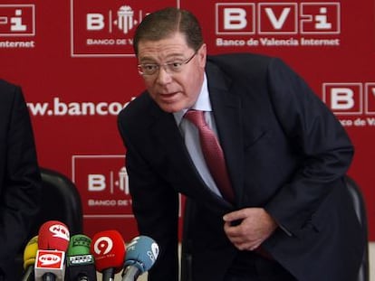 El ex consejero delegado del Banco de Valencia Domingo Parra, en una rueda de prensa de la entidad en 2010.