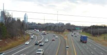 Autopista I-77, en el &aacute;rea metropiltana de Charlotte, Carolina del Norte.