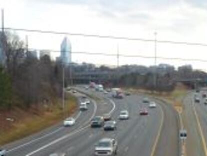 Autopista I-77, en el &aacute;rea metropiltana de Charlotte, Carolina del Norte.