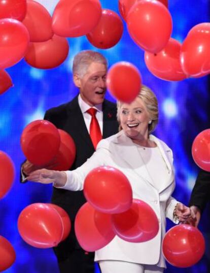Hillary y Bill Clinton, durante la Convenci&oacute;n Dem&oacute;crata de Filadelfia.