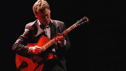 El guitarrista neoyorquino Peter Berstein en una actuación.