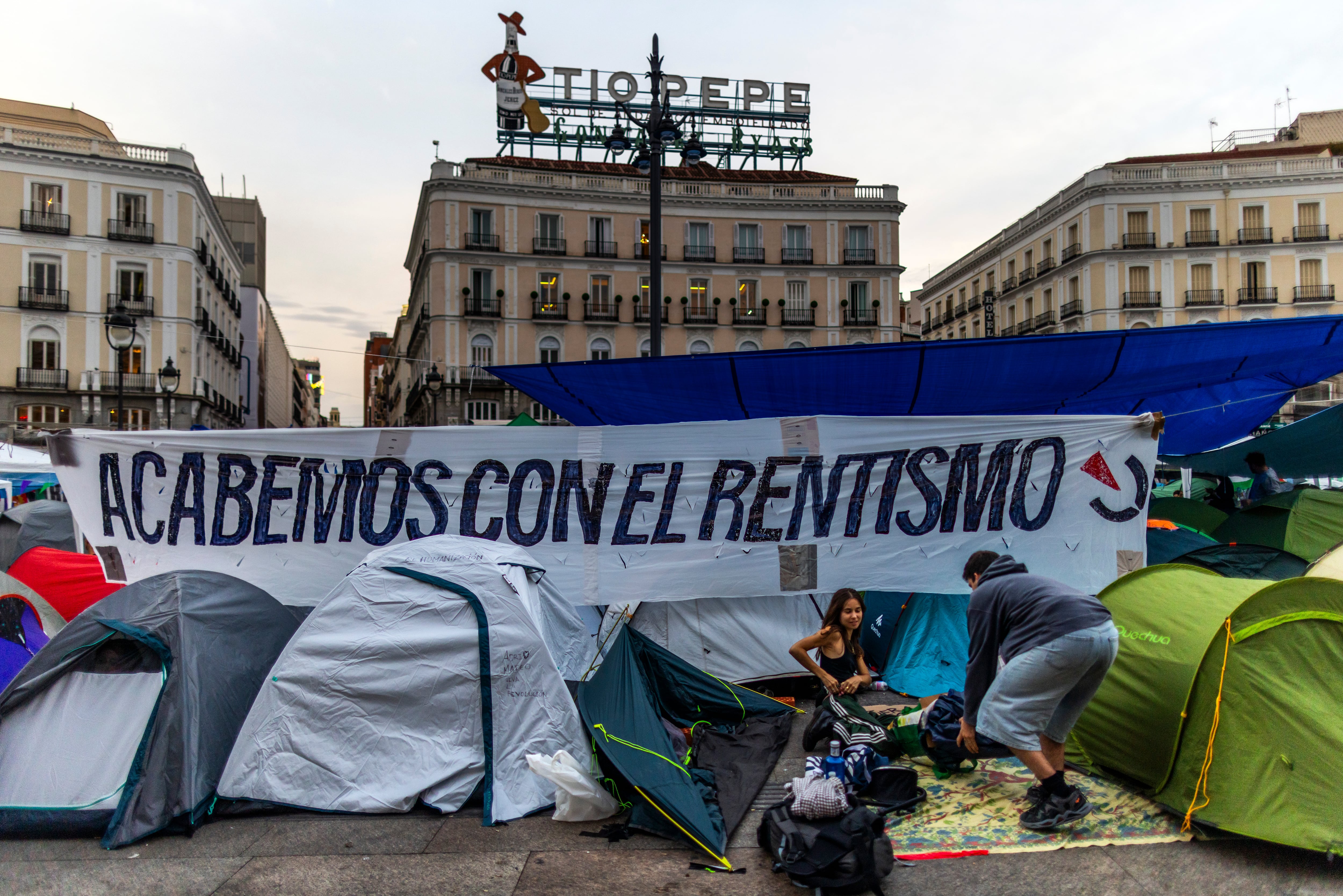 El Gobierno plantea a los socios prohibir los desahucios a personas vulnerables hasta 2028 y prorrogar dos años los alquileres