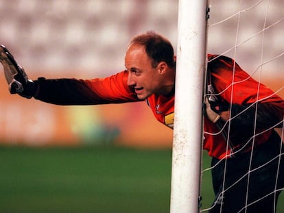 El portero Kasey Keller del Rayo Vallecano se convirtió en 1999 en el primer estadounidense de LaLiga Santander. Su padre siempre quiso que se dedicara al béisbol.