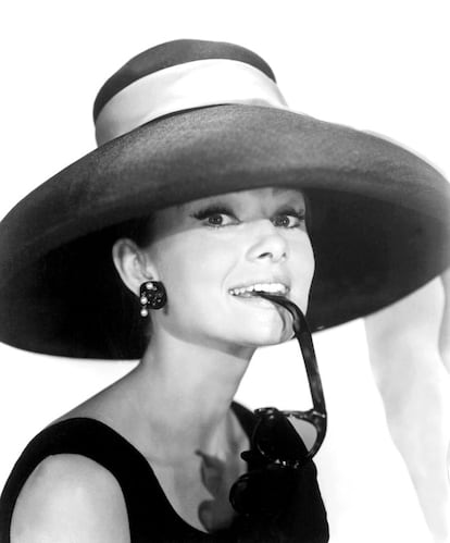 Retrato de Audrey Hepburn durante el rodaje de 'Desayuno con diamantes', película basada en la novela de Truman Capote y dirigida por Blake Edwards en 1961.
