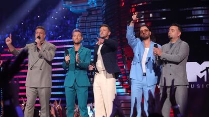 De izquierda a derecha, Joey Fatone, Lance Bass, Justin Timberlake, JC Chasez y Chris Kirkpatrick, de la banda NSYNC, en los MTV Video Music Awards, celebrados en Nueva Jersey el 12 de septiembre de 2023.