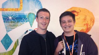 Zuckerberg, presidente do Facebook, com Michael Sayman.