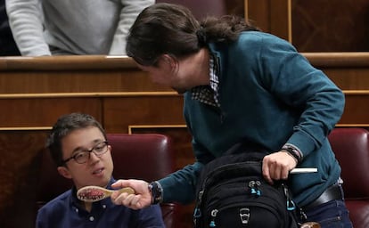 Pablo Iglesias e &Iacute;&ntilde;igo Errej&oacute;n, en el Congreso. 