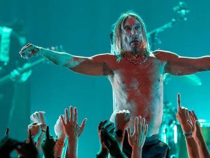 Iggy Pop, en un momento de su concierto en el Teatro Real de Madrid el martes 26 de julio.