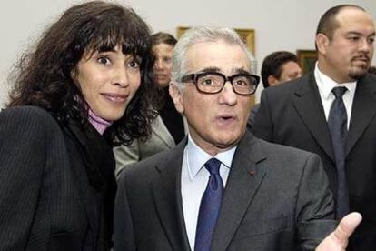 Martin Scorsese y la actriz Sophie Renoir, durante la inauguración del nuevo edificio de la Cinematheque Francaise.