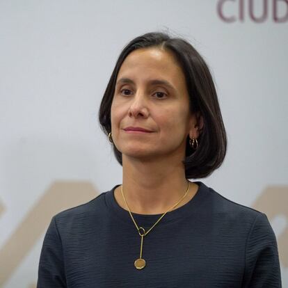 Luz Elena González Escobar, secretaria de Administración y Finanzas, durante la presentación del informe de la empresa noruega DNV sobre el accidente de la Línea 12.