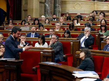 El presidente de la Generalitat, Pere Aragonès, interviene en el Parlament de Cataluña.