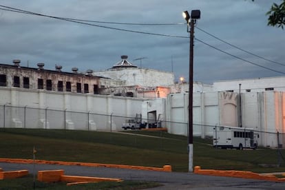 Penitenciária de McAlester, Oklahoma, onde Clayton Lockett morreu 43 minutos após começar sua execução.