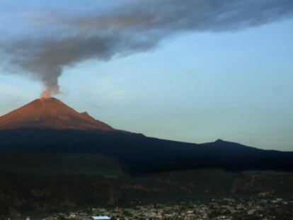 Vista del volc&aacute;n Popocat&eacute;petl el 15 de mayo.