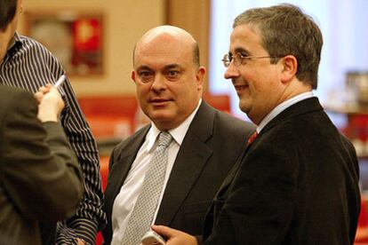 Emilio Olabarria (PNV) y Joan Puig (ERC), ayer en el Congreso.