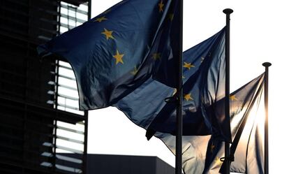 Banderas de la UE ante la sede de la Comisión Europea. 