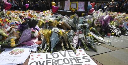 Homenaje a los 22 muertos en el atentado de M&aacute;nchester