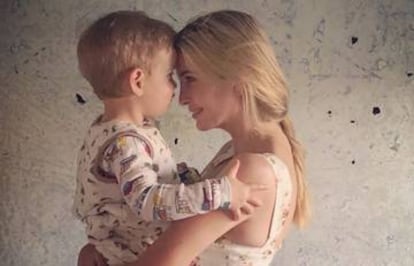Ivanka Trump junto a su hijo Theodore en una imagen publicada en su Instagram-