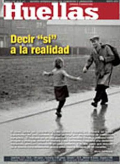 Portada de la revista <i>Huellas.</i>