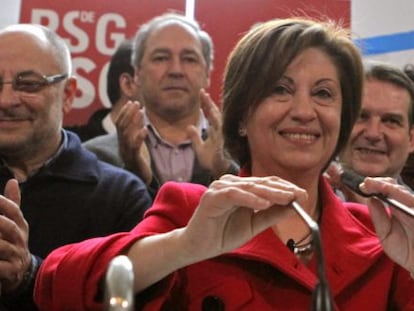 La exministra Elena Espinosa, acompañada por los alcaldes de Ourense, Francisco Rodríguez, y de Vigo, Abel Caballero.