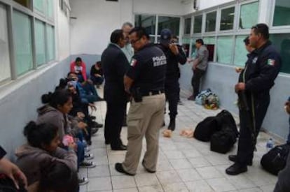 Migrantes centroamericanos interceptados en México camino a EE UU.