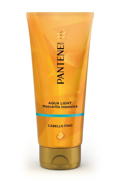 Si buscas rehidratar tu cabello fino sin perder movimiento y volumen, la mascarilla Aqualight de Pantene es tu mejor aliada. Aplicada durante dos minutos, tres veces por semana, en los medios y las puntas mejora el tacto y la calidad del pelo fino sin apelmazar.