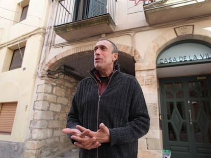 Un alcalde de Tarragona se queda sin sueldo y pide ayudas sociales