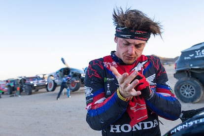 Tosha Schareina, en la segunda etapa del Dakar.