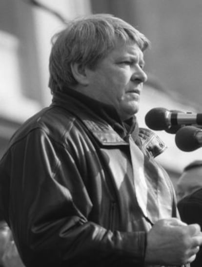 Yuri Abramochkin durante un mitin en apoyo de Bor&iacute;s Yeltsin.