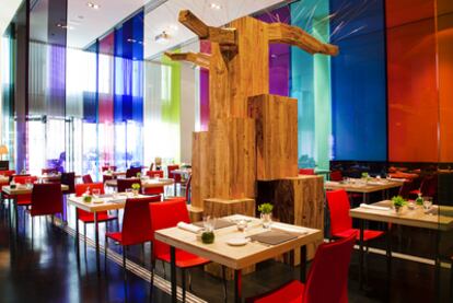 Comedor del restaurante Dos de Barcelona.