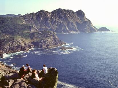 Vista desde la Silla de la Reina, en el Alto do Príncipe, en las islas Cíes (Pontevedra). 