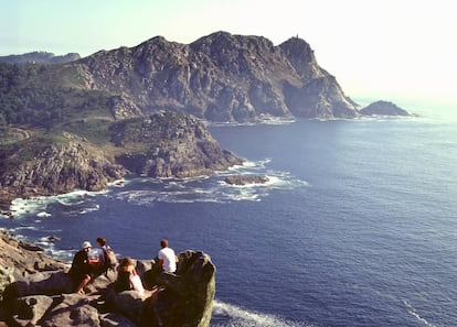 Vista desde la Silla de la Reina, en el Alto do Príncipe, en las islas Cíes (Pontevedra). 