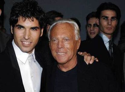 Cayetano Rivera y Giorgio Armani, en Milán este año.