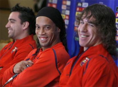 Puyol, Ronaldinho y Xavi en Tokio