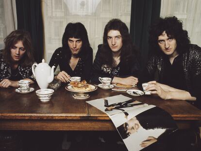 Queen encabeza con 'Bohemian Rhapsody' la lista de las 100 mejores canciones del rock de la revista inglesa 'Classic Rock'. En la imagen, el grupo en Londres en 1974. De izquierda a derecha, Roger Taylor, Freddie Mercury, John Deacon y Brian May.